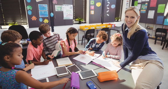 Digital Classrooms: Pros and Cons